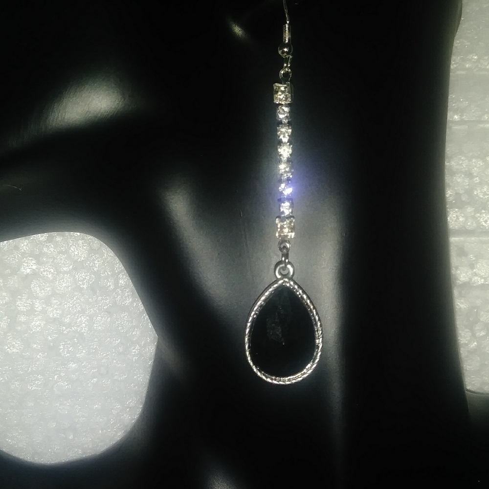 JovitaSpring Onyx tears